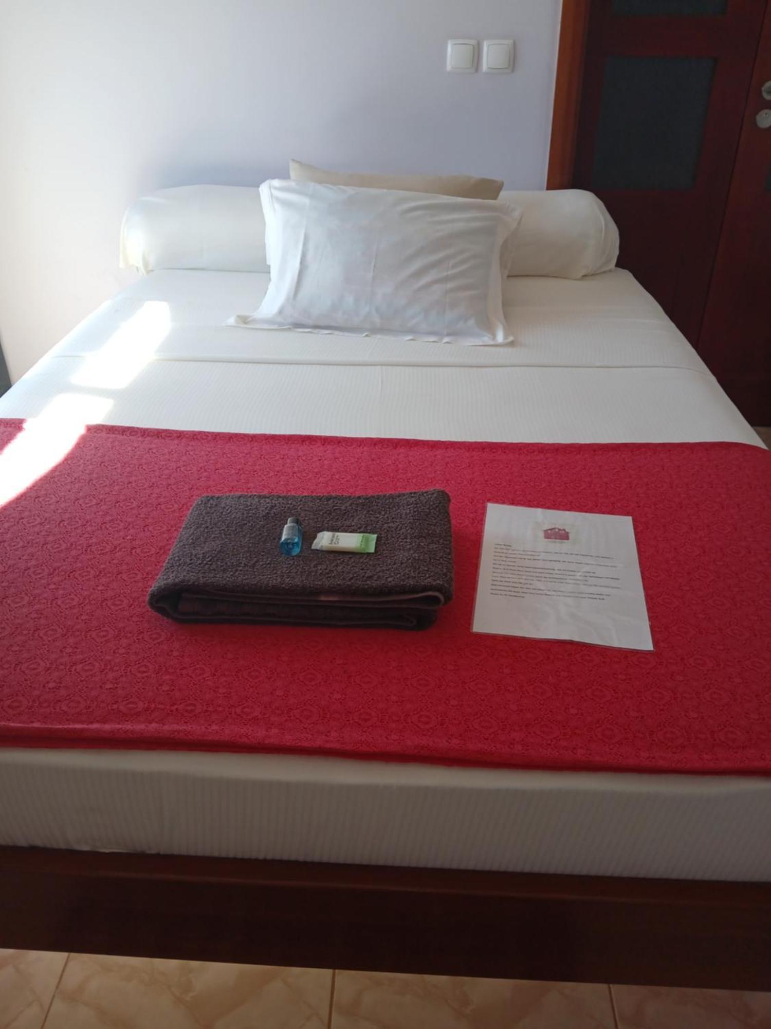 Yria Residencial Bed & Breakfast Porto Novo  Luaran gambar
